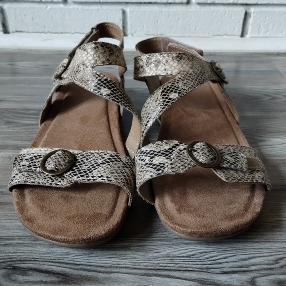 Earth Origins Beck Snake Print Sandals Size 8.5 Wide - Picture 2 of 5